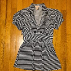 Striped Black + White Vneck Blouse - Six Degrees Of Separation